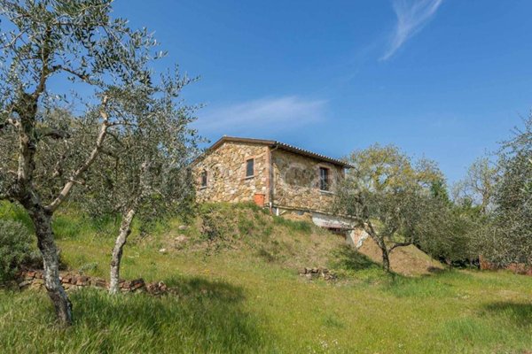 casa indipendente in vendita a Sinalunga