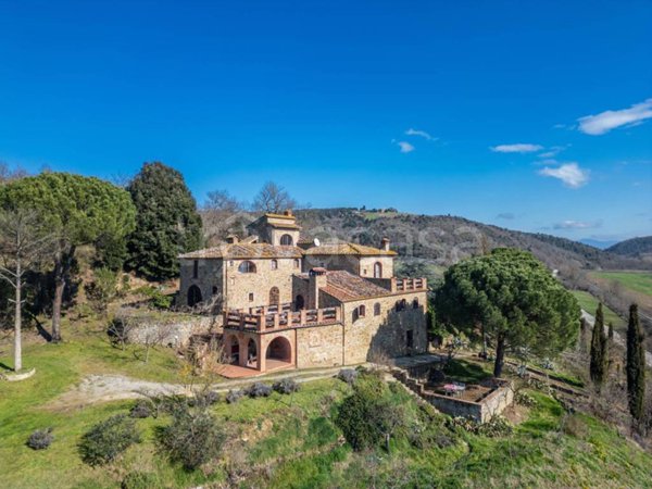 casa indipendente in vendita a Sinalunga