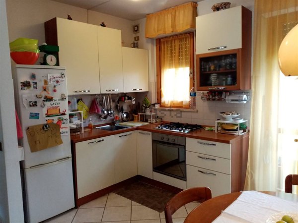 casa semindipendente in vendita a Sinalunga