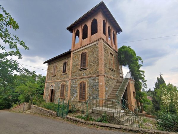 casa indipendente in vendita a Sinalunga