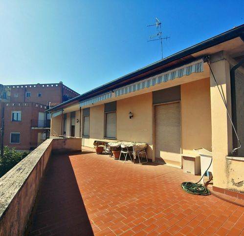 casa indipendente in vendita a Sinalunga
