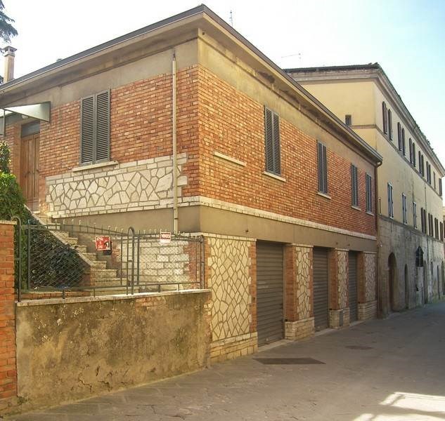 casa indipendente in vendita a Sinalunga