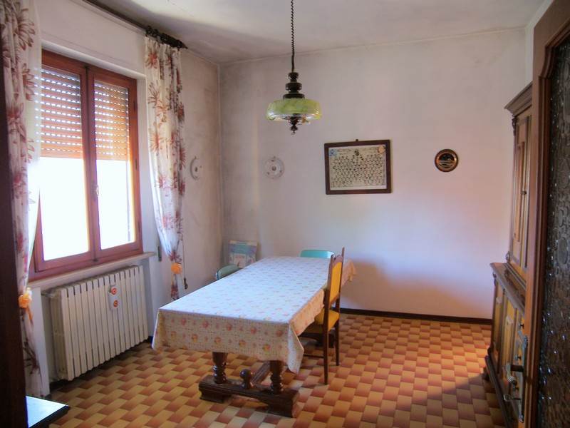 casa indipendente in vendita a Sinalunga in zona Bettolle