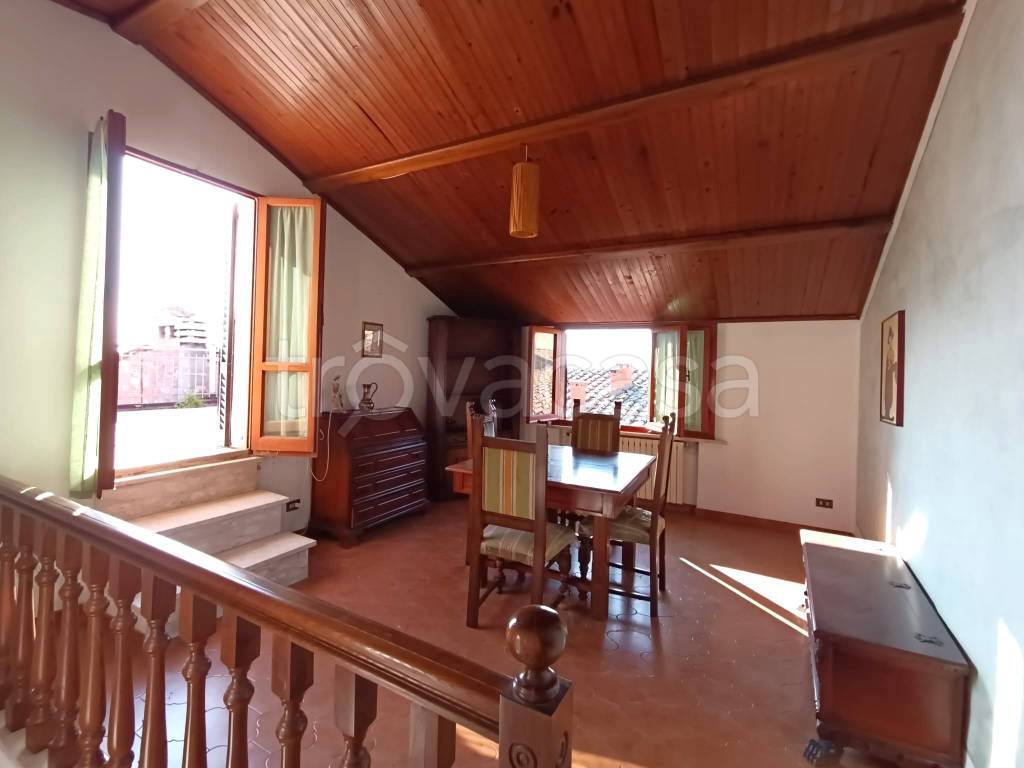 casa indipendente in vendita a Sinalunga