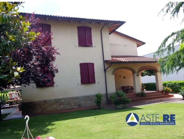 casa indipendente in vendita a Sinalunga