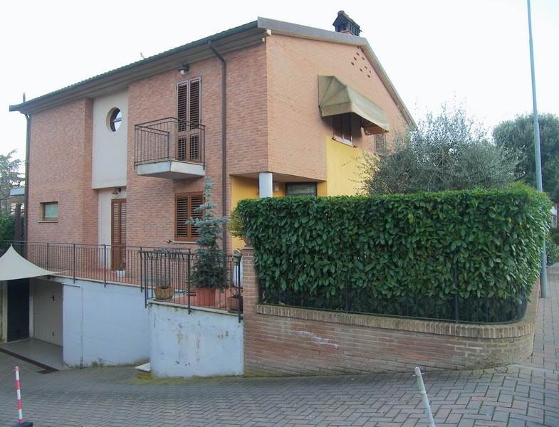 casa indipendente in vendita a Sinalunga