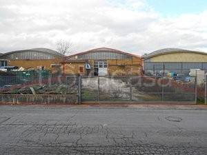 locale commerciale in vendita a Sinalunga