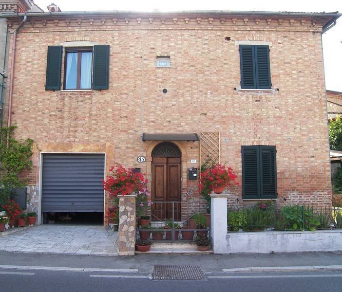 casa indipendente in vendita a Sinalunga