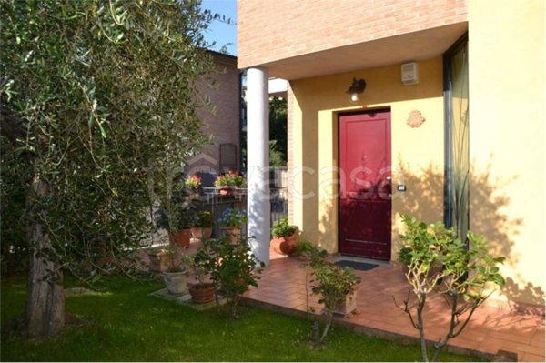 casa indipendente in vendita a Sinalunga