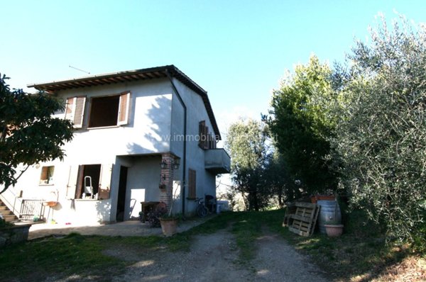 casa indipendente in vendita a Sinalunga