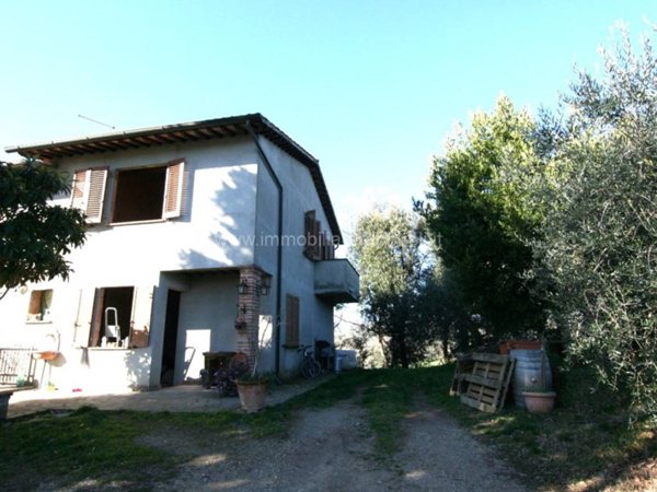 casa indipendente in vendita a Sinalunga