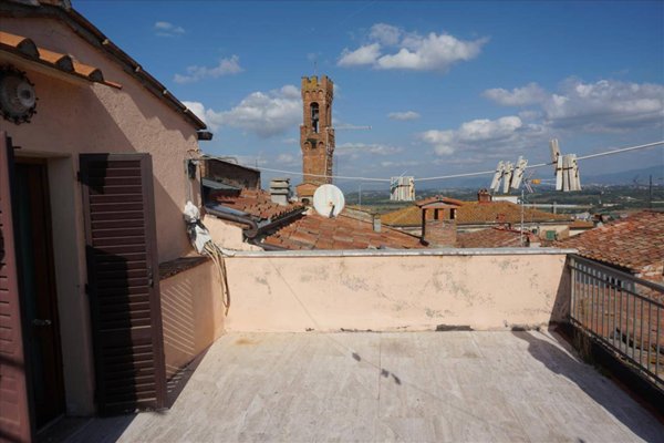 intera palazzina in vendita a Sinalunga