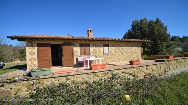 casa indipendente in vendita a Sinalunga