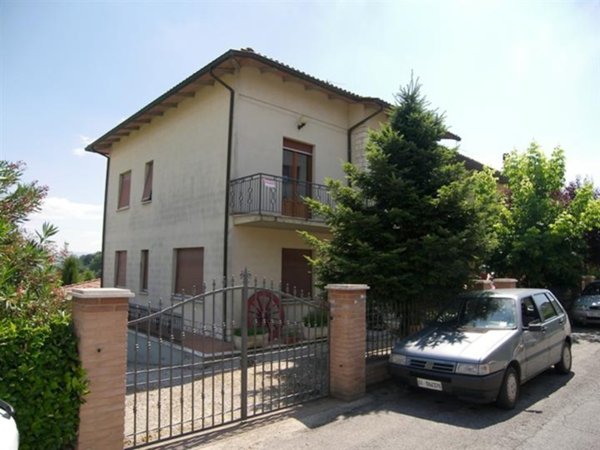 appartamento in vendita a Sinalunga in zona Guazzino