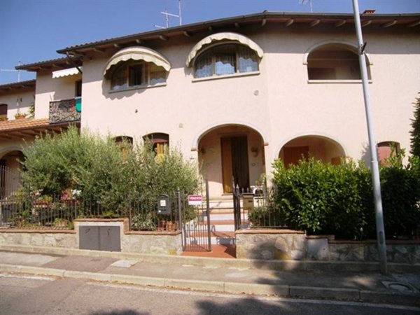 appartamento in vendita a Sinalunga in zona Guazzino