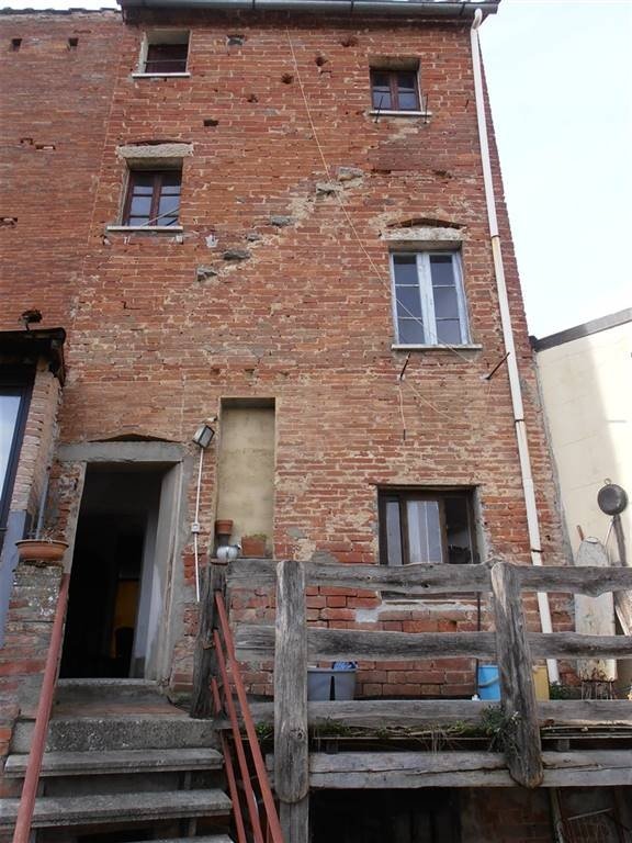 casa indipendente in vendita a Sinalunga in zona Bettolle