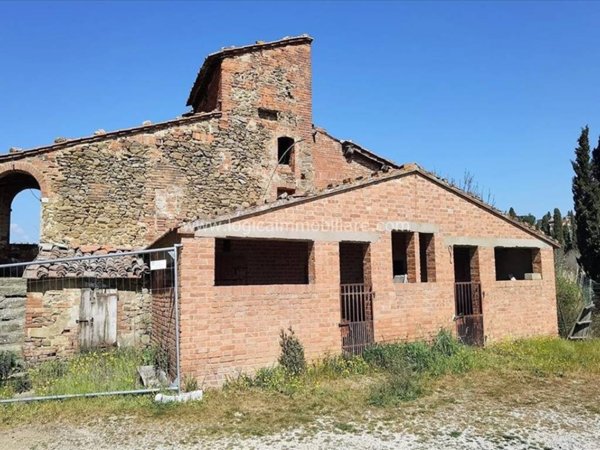casa indipendente in vendita a Sinalunga
