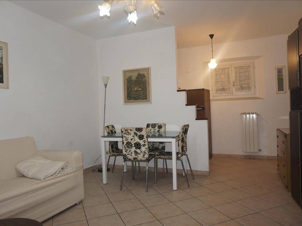 casa indipendente in vendita a Sinalunga