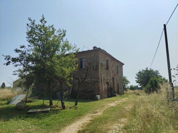 casa indipendente in vendita a Sinalunga