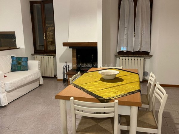 casa indipendente in vendita a Sinalunga