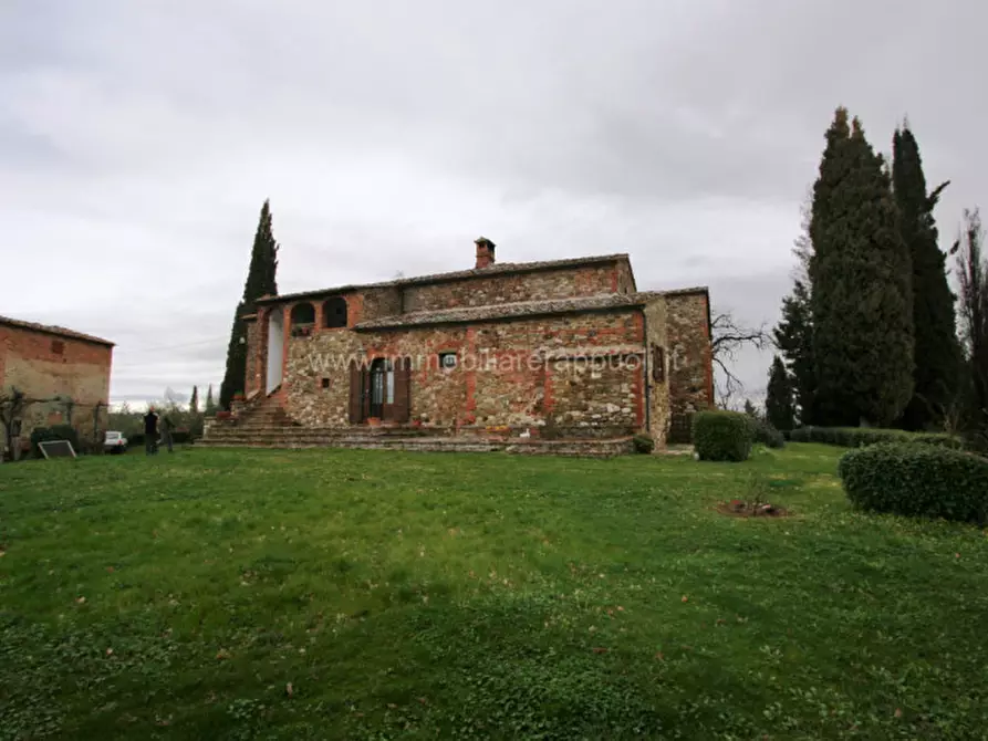 casa indipendente in vendita a Sinalunga