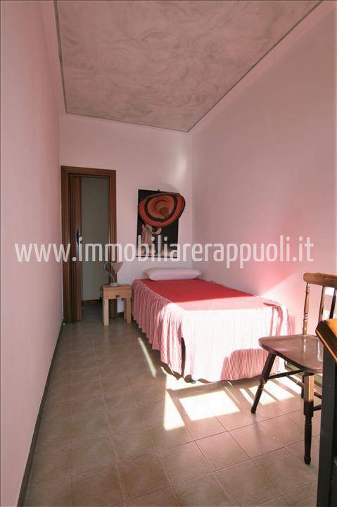 casa indipendente in vendita a Sinalunga