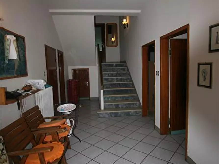 casa indipendente in vendita a Sinalunga in zona Bettolle