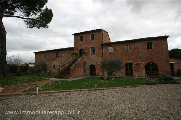 casa indipendente in vendita a Sinalunga in zona Bettolle