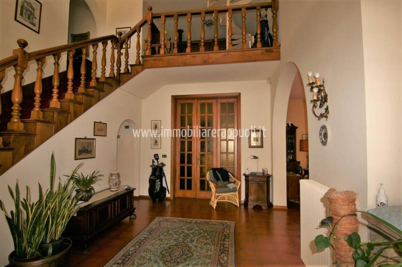 casa indipendente in vendita a Sinalunga