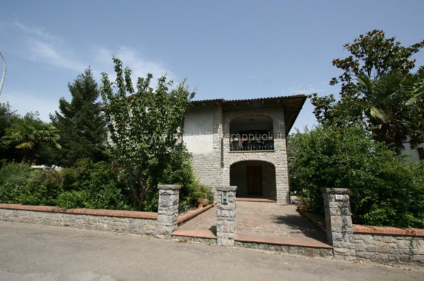 casa indipendente in vendita a Sinalunga