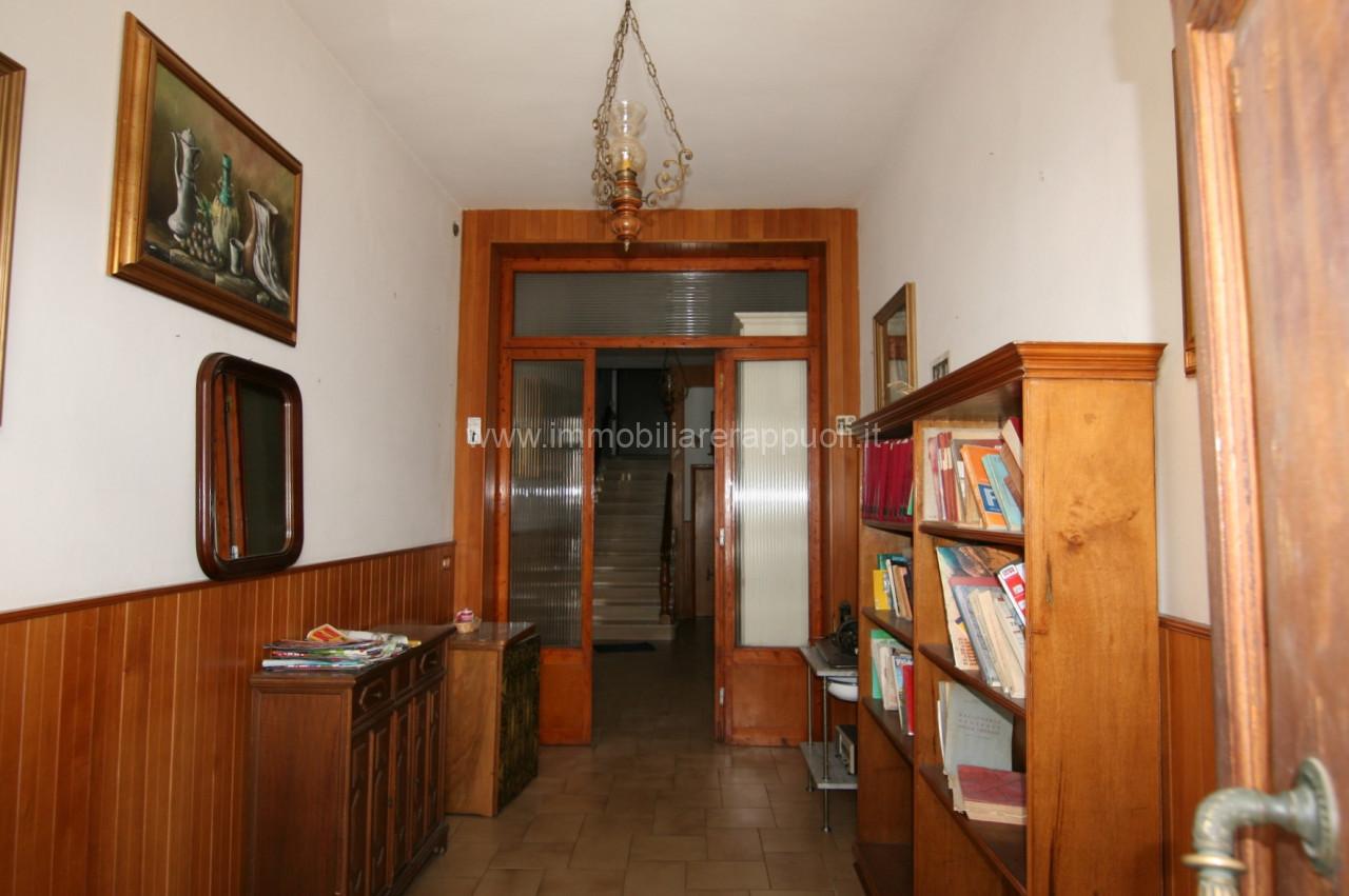 casa indipendente in vendita a Sinalunga