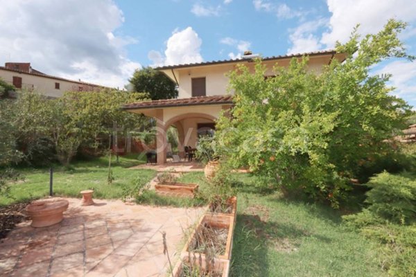 casa indipendente in vendita a Sinalunga