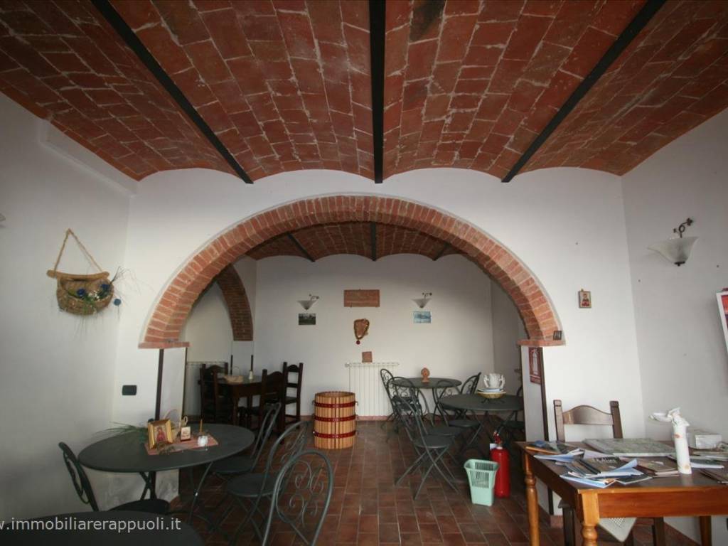casa indipendente in vendita a Sinalunga