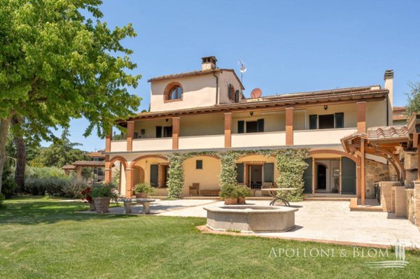 casa indipendente in vendita a Sinalunga