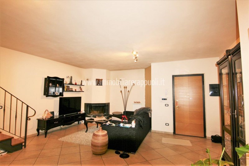casa indipendente in vendita a Sinalunga in zona Rigomagno