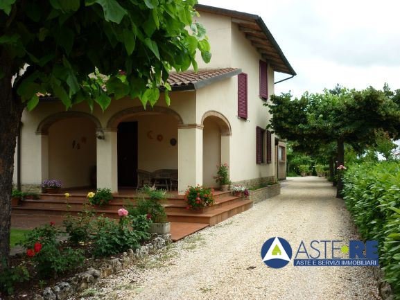 casa indipendente in vendita a Sinalunga