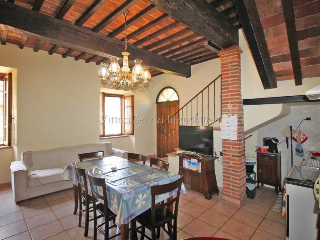 casa indipendente in vendita a Sinalunga in zona Rigomagno