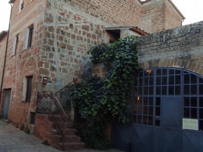 intera palazzina in vendita a Sinalunga
