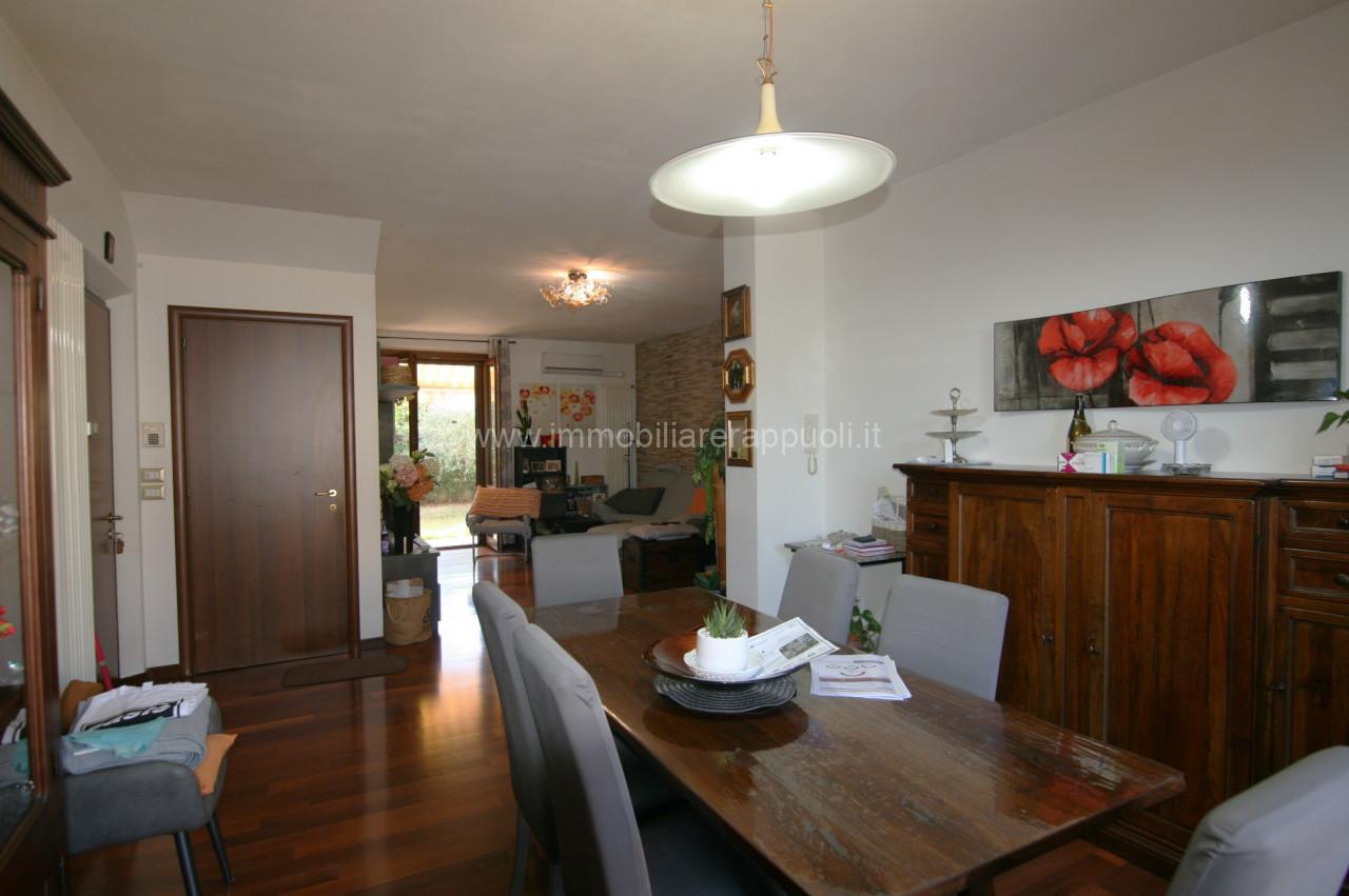 casa indipendente in vendita a Sinalunga