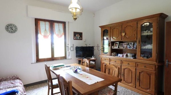 casa indipendente in vendita a Sinalunga