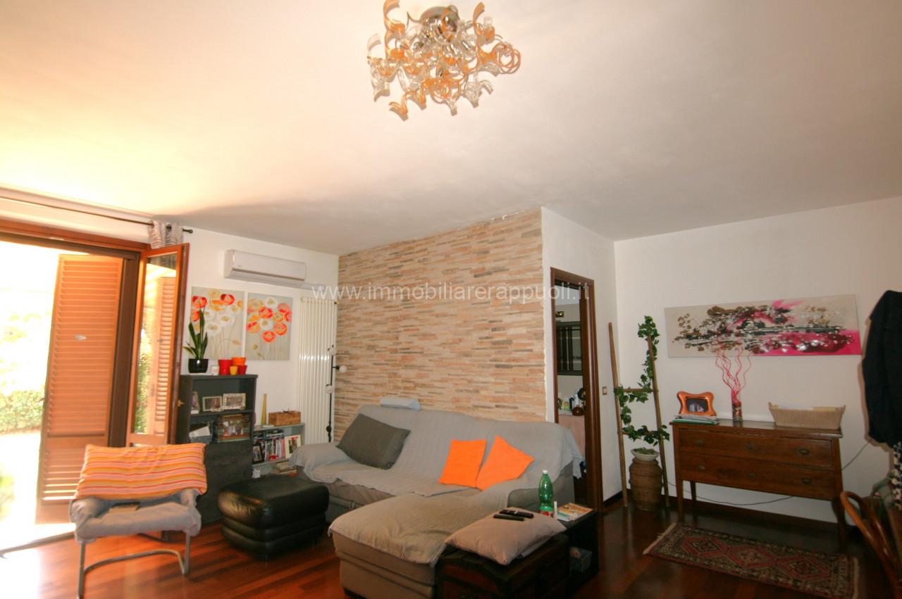 casa indipendente in vendita a Sinalunga