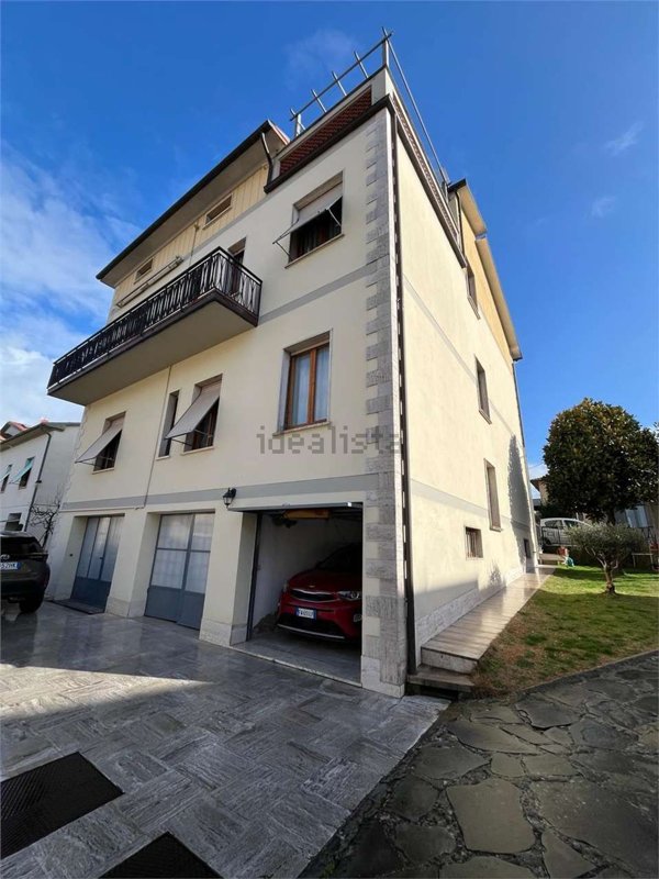 casa indipendente in vendita a Sinalunga