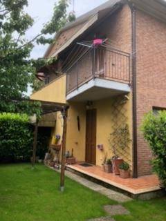 casa indipendente in vendita a Sinalunga in zona Rigomagno