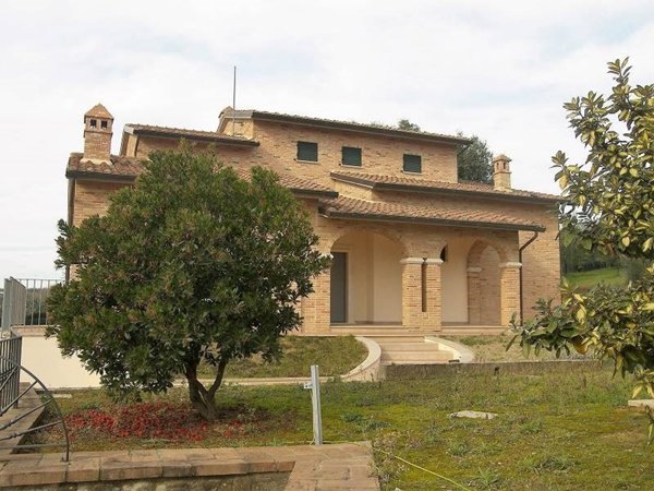 casa indipendente in vendita a Sinalunga in zona Rigaiolo
