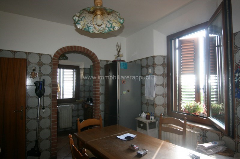 casa indipendente in vendita a Sinalunga