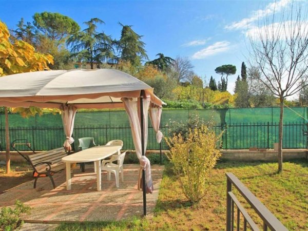 casa indipendente in vendita a Sinalunga