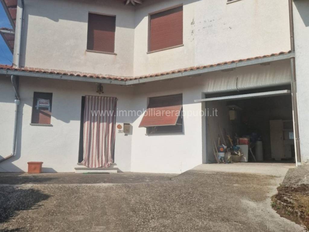 casa indipendente in vendita a Sinalunga
