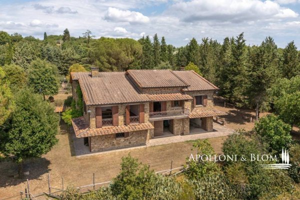 casa indipendente in vendita a Sinalunga