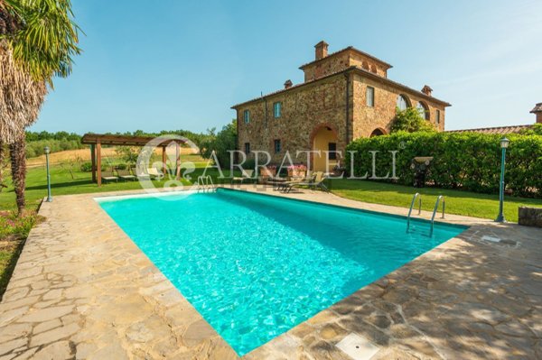 villa in vendita a Sinalunga