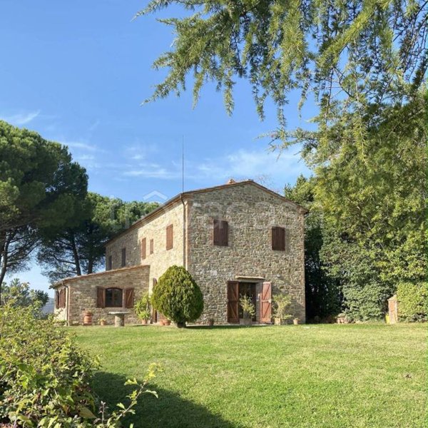 casa indipendente in vendita a Sinalunga